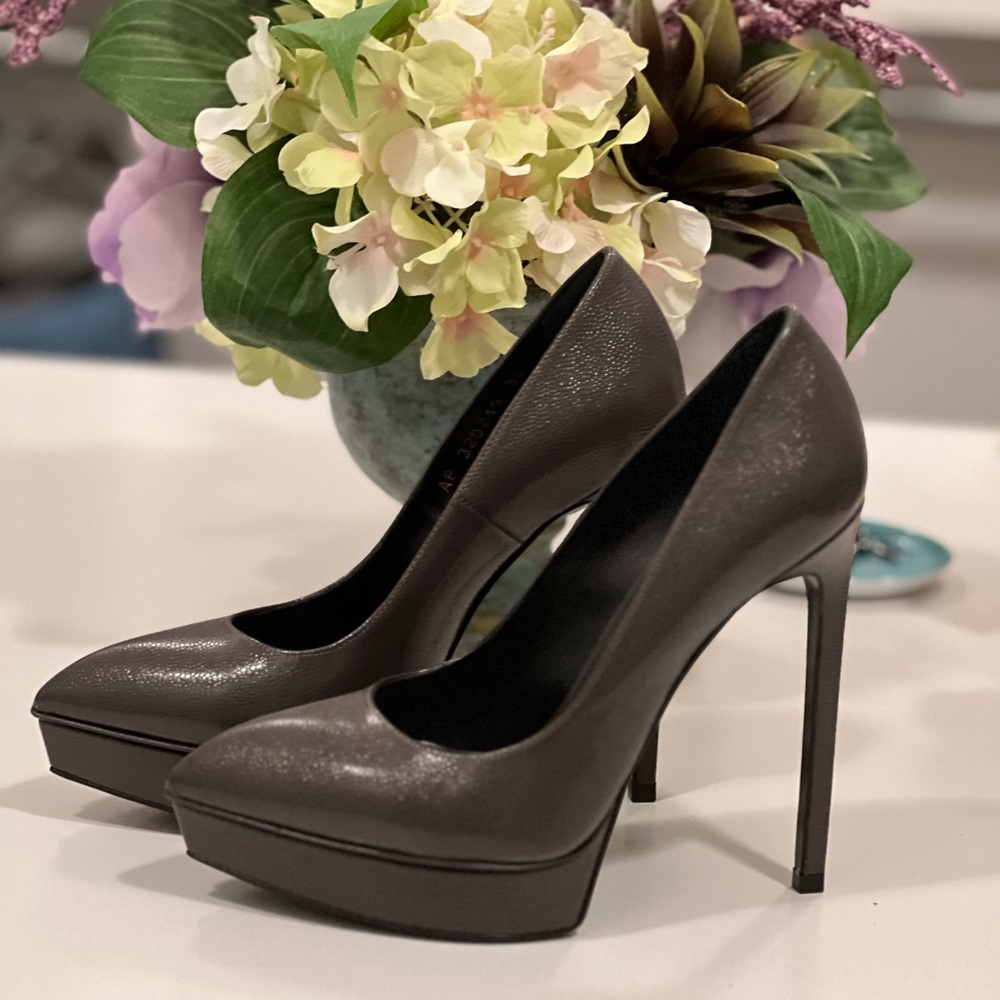 YSL High Heels Shoes ❤️